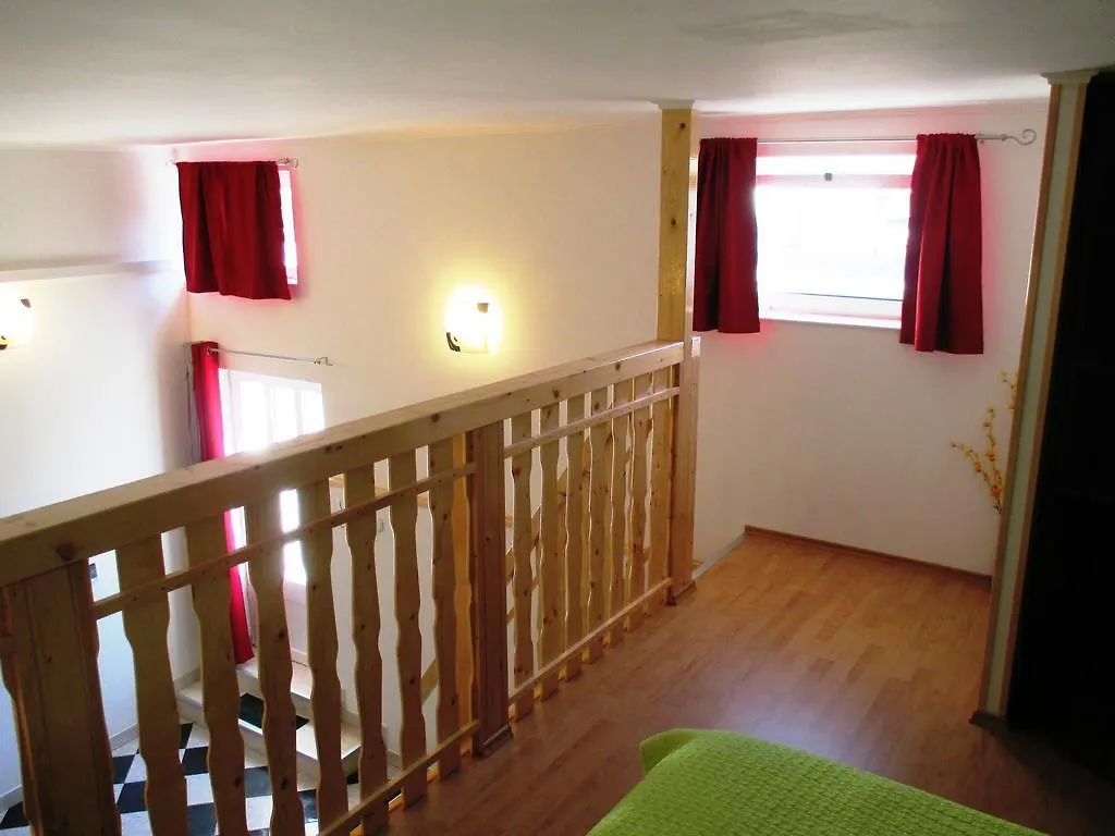 Apartments Storia Trogir 0*,