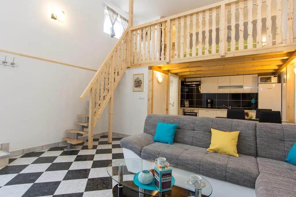 Apartments Storia Trogir
