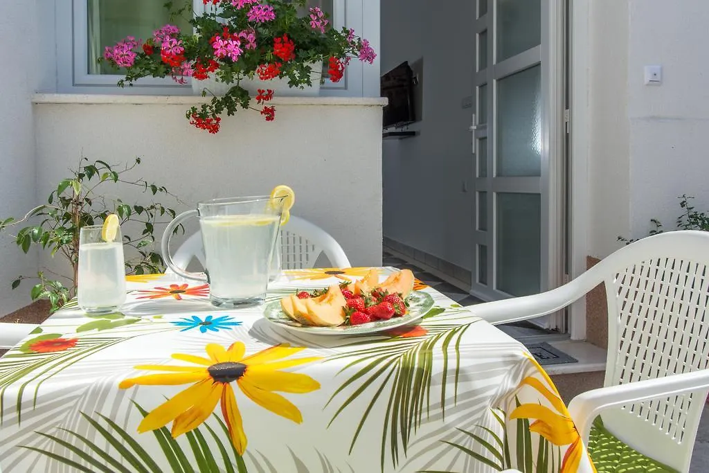 Apartments Storia Trogir 0*,  Croatia